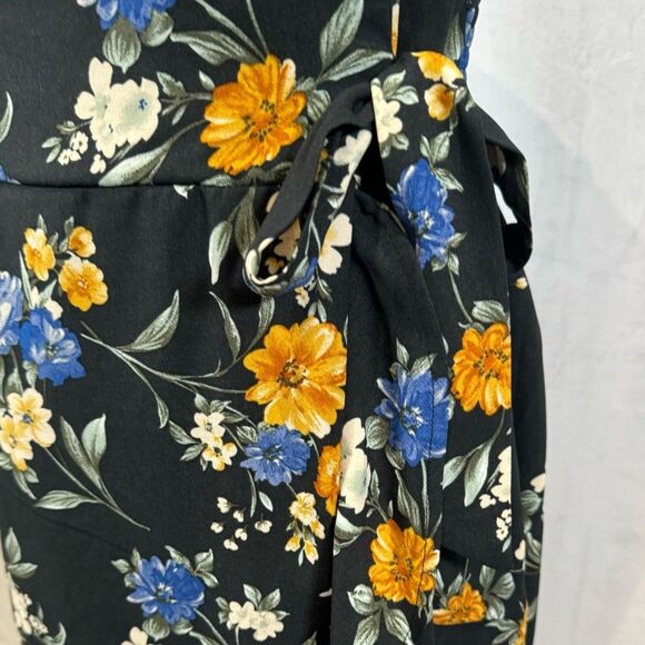 Black floral smocked back faux wrap sundress size large - Picture 5 of 8